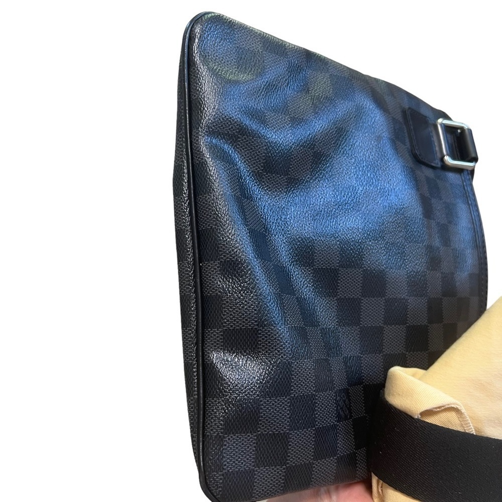 Louis Vuitton Damier Graphite Slim Crossbody Bag in Black - Picture 15 of 16